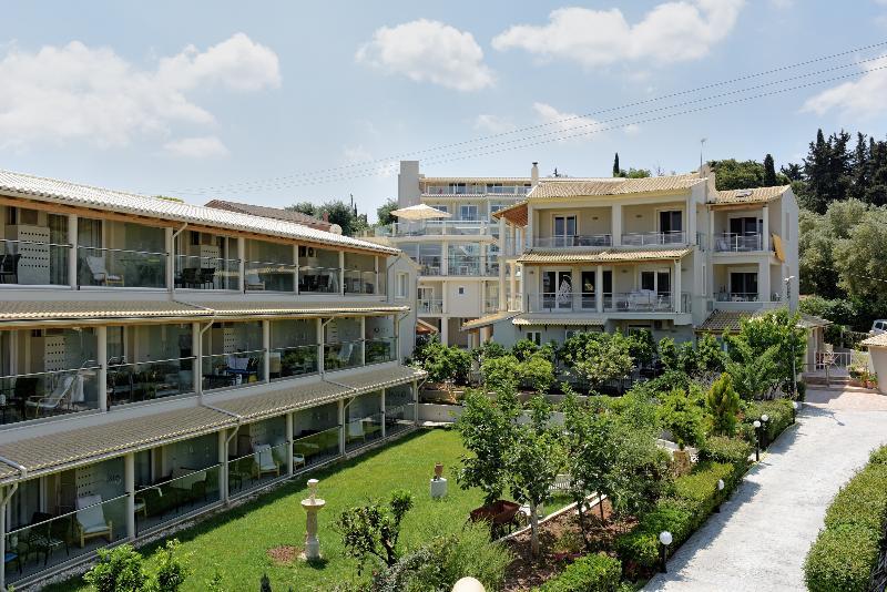 Palapart Gikas Suites And Studios Gouviá Exterior foto